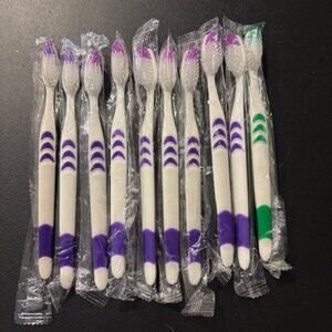 New- Set of 10 Variety Toothbrushes